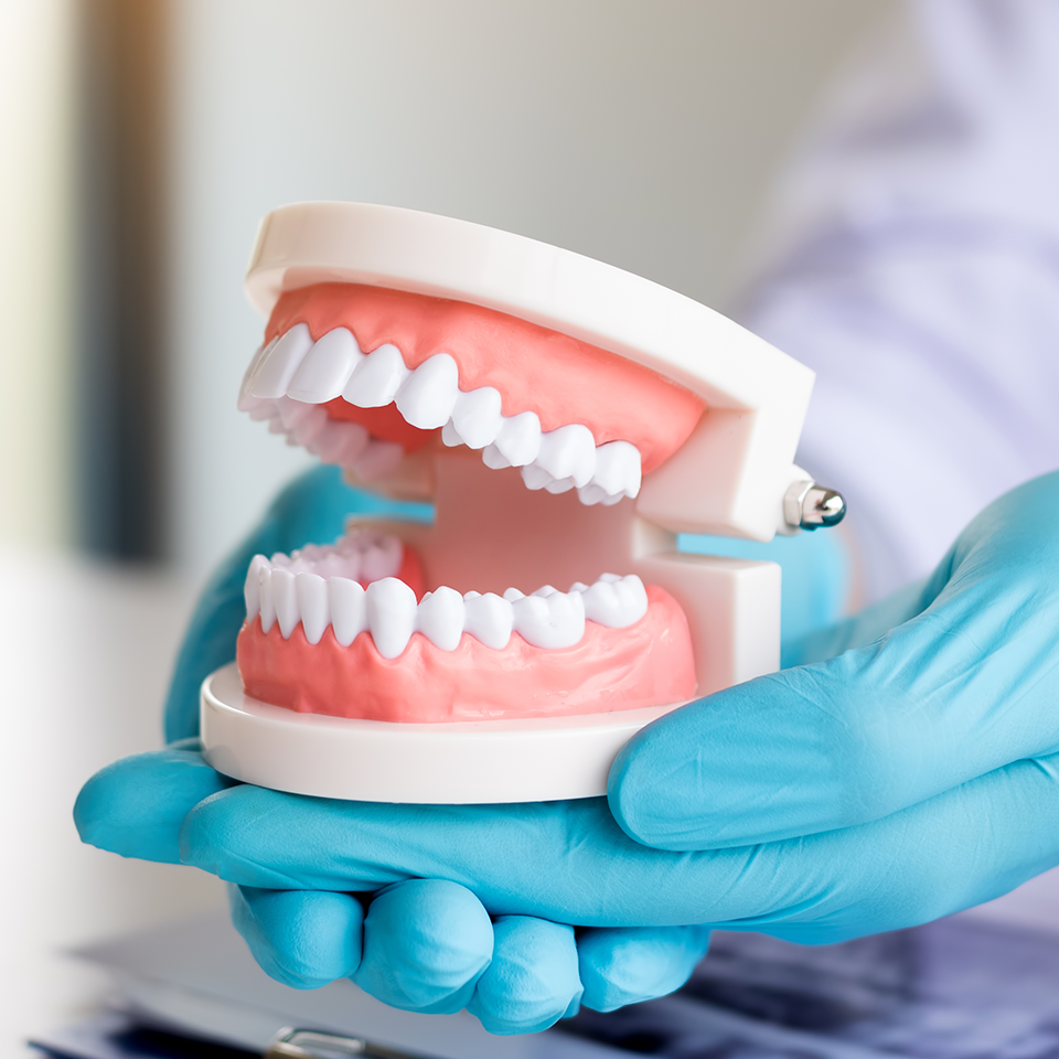 Tratamento_Clinica_Bissacotti-Protese_dentaria_Porto_alegre-aspect-ratio-960-960